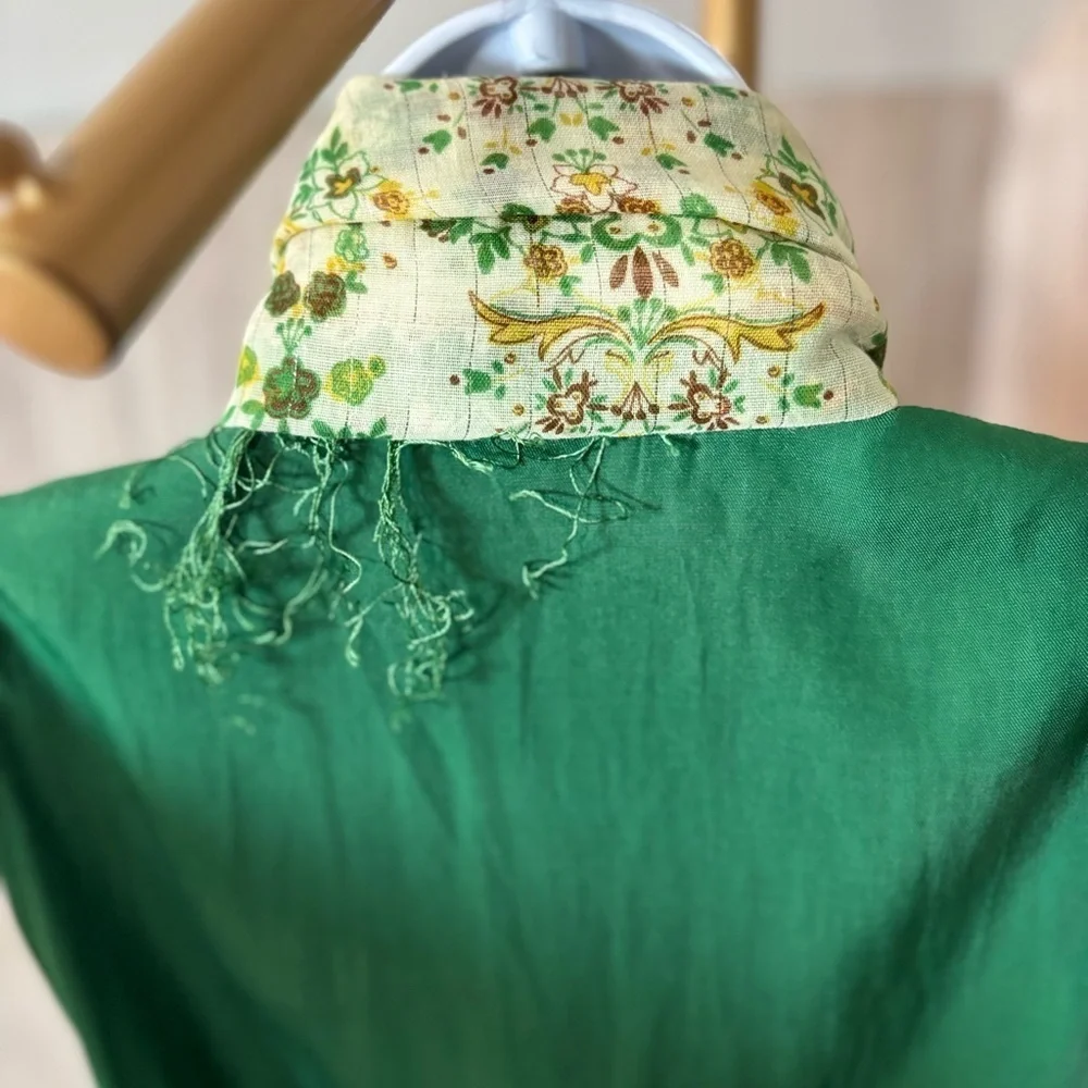 Vintage Gorgeous Vibrant Floral Green Gold and Cream Scarf Springtime